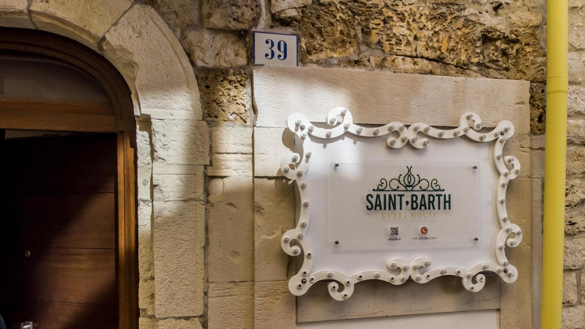 Saint Barth Guest House - Steps Loft In Bari Bagian luar foto
